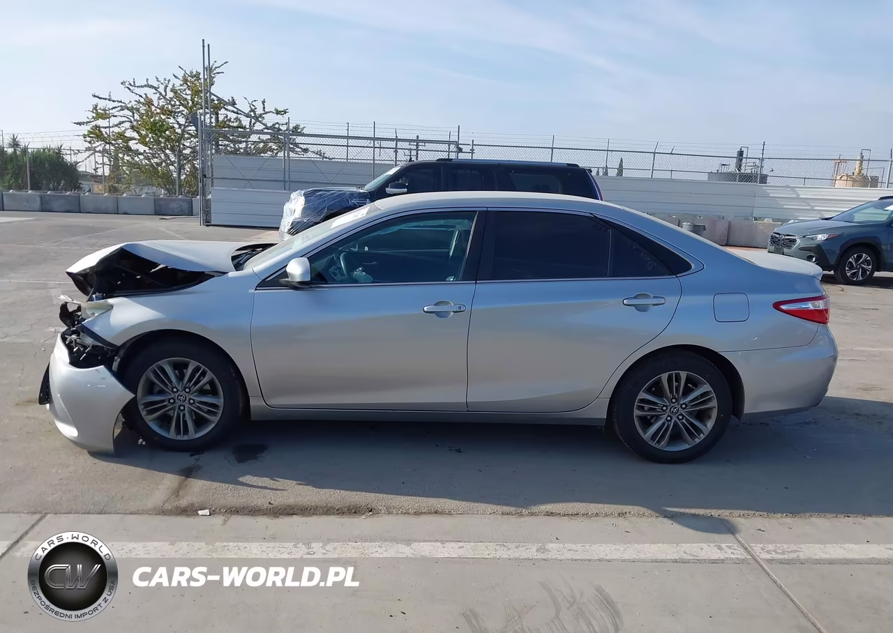 2015 Toyota Camry Se VIN:4T1BF1FK4FU944130 - 14