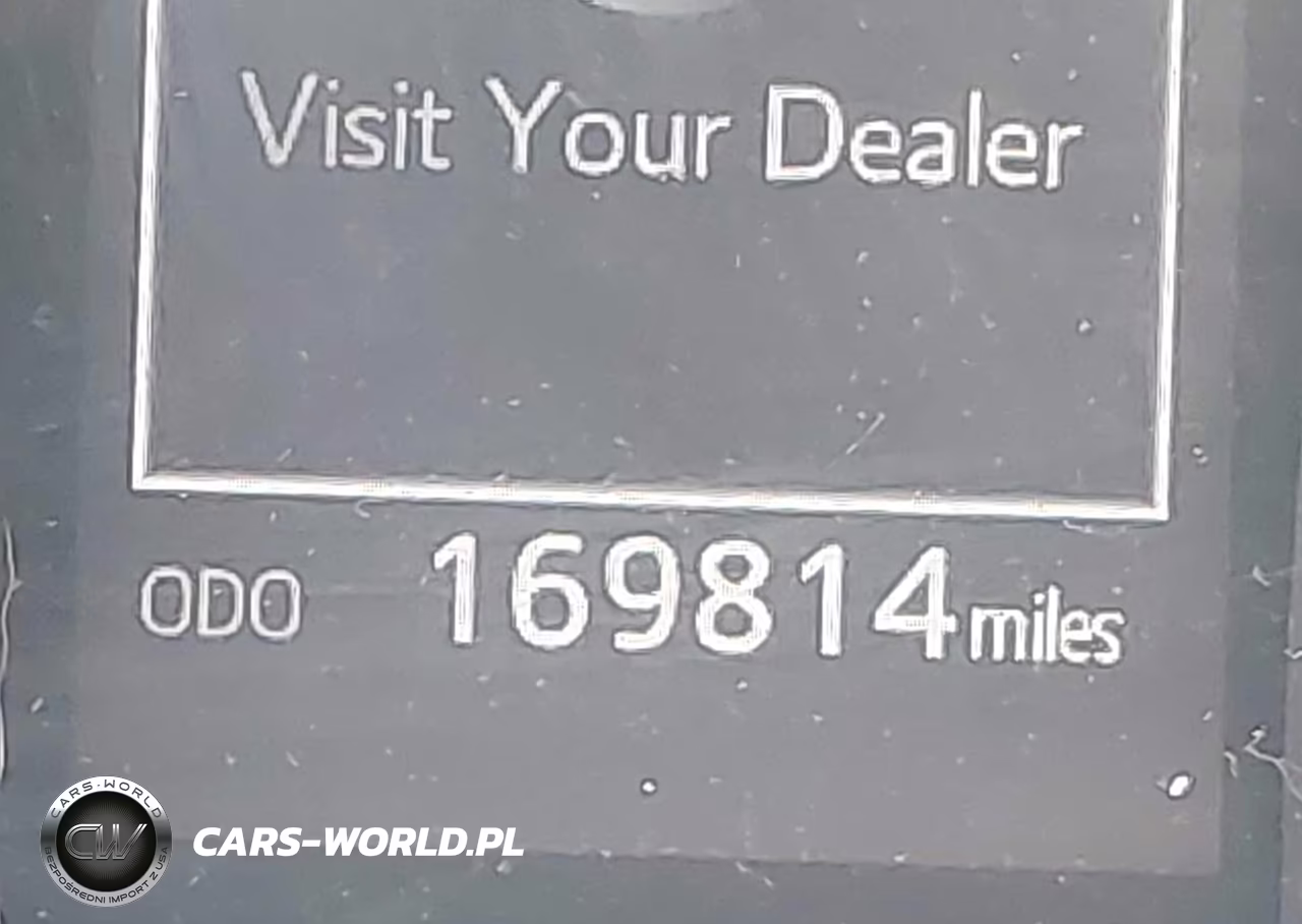 2018 Toyota Camry Le VIN:JTNB11HK6J3016460 - 16