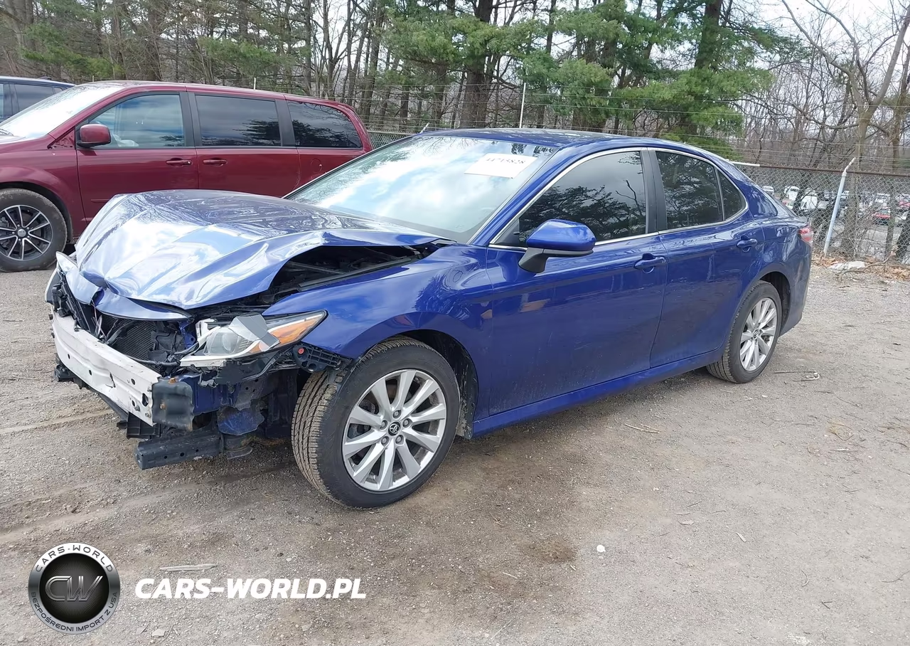 2018 Toyota Camry Le VIN:JTNB11HK6J3016460 - 2