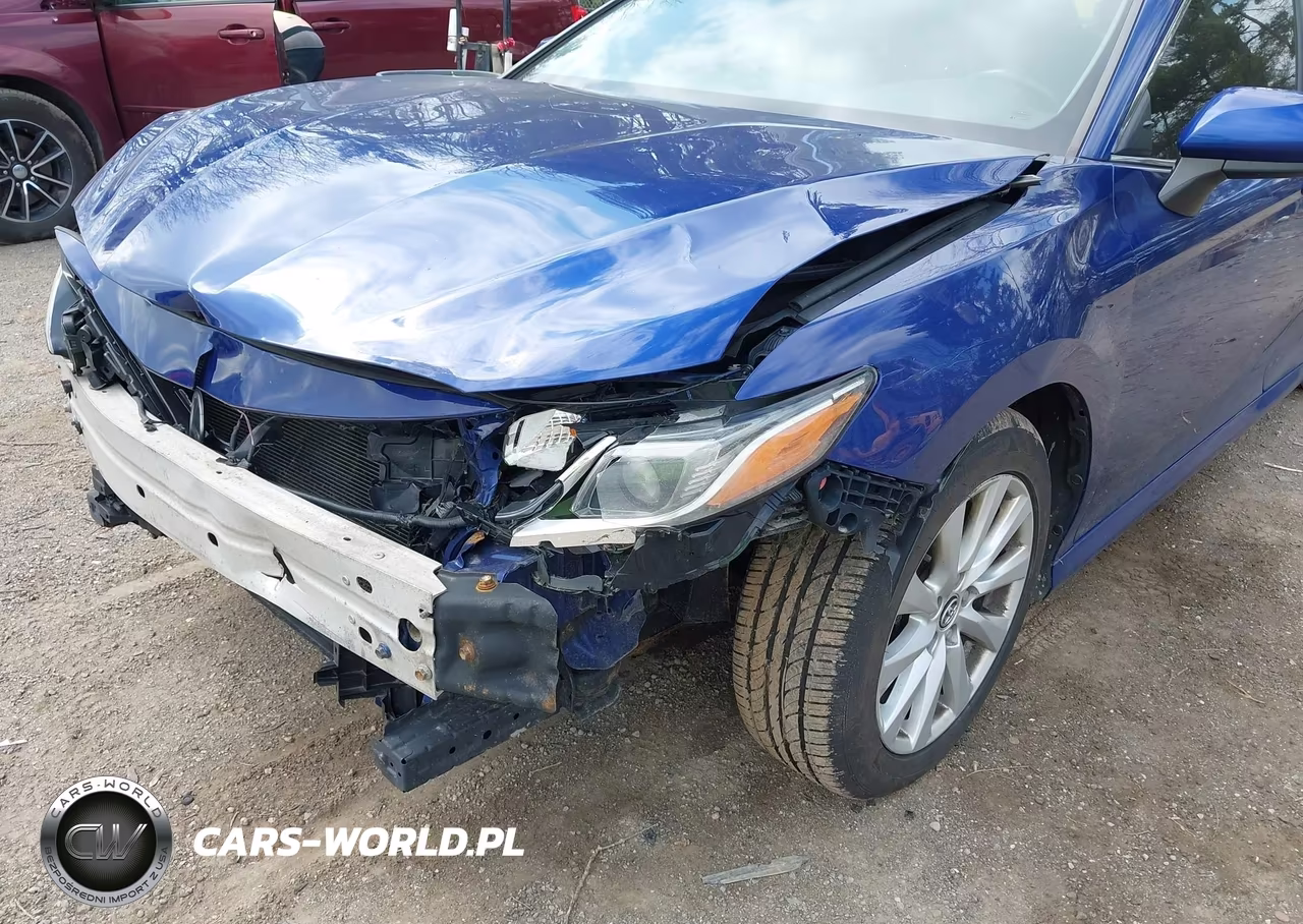 2018 Toyota Camry Le VIN:JTNB11HK6J3016460 - 6