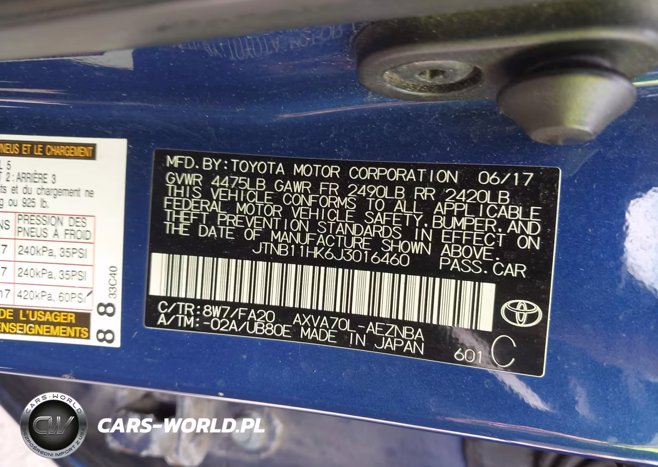 2018 Toyota Camry Le VIN:JTNB11HK6J3016460 - 9
