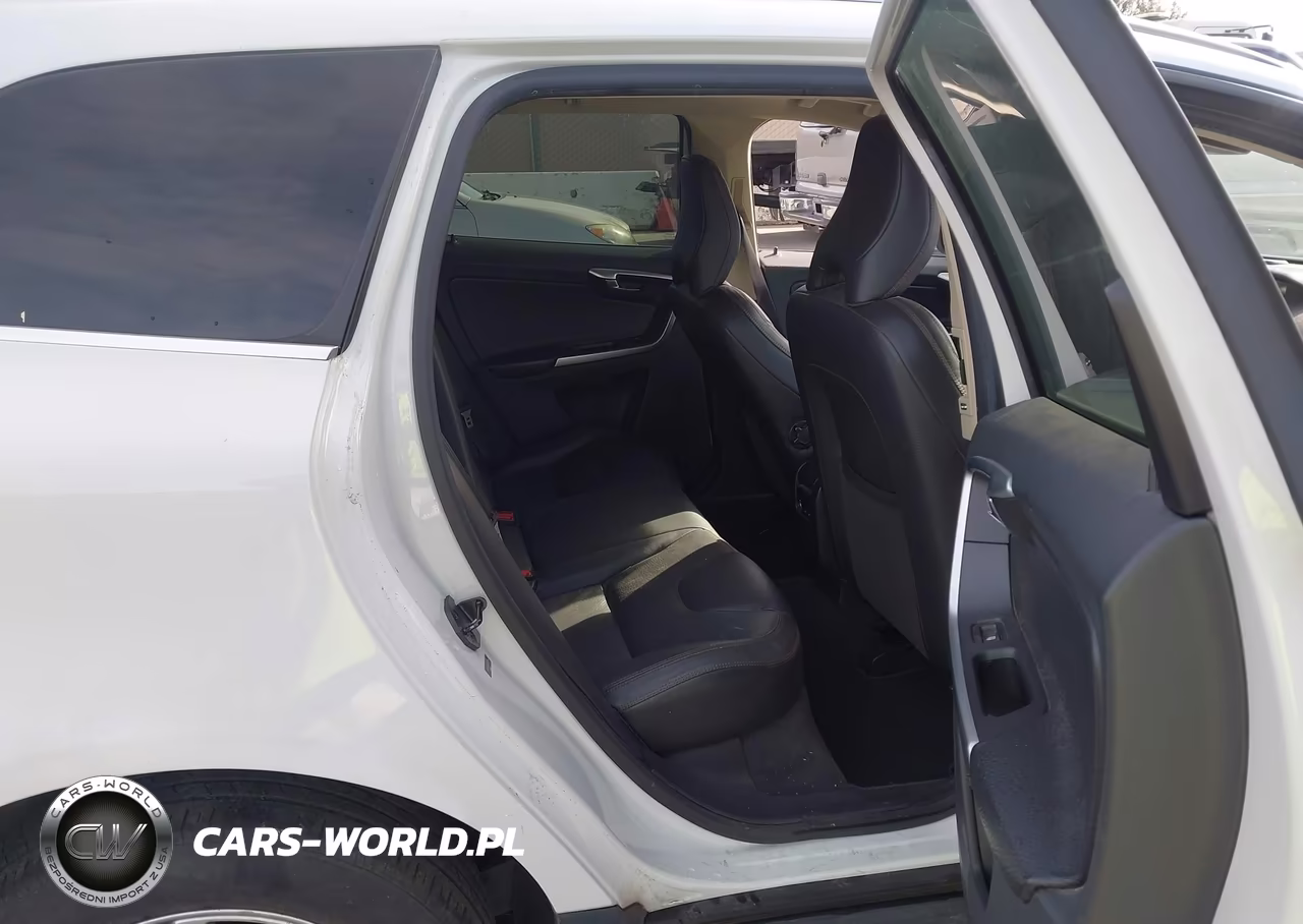 2010 Volvo Xc60 T6-T6 R-Design VIN:YV4992DZ0A2063135 - 8