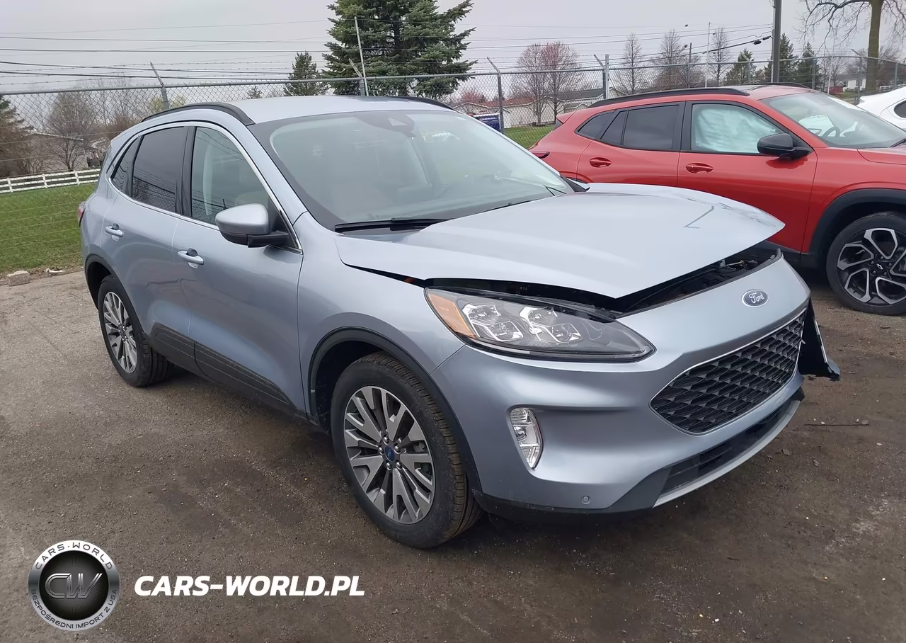 2022 Ford Escape Titanium Hybrid