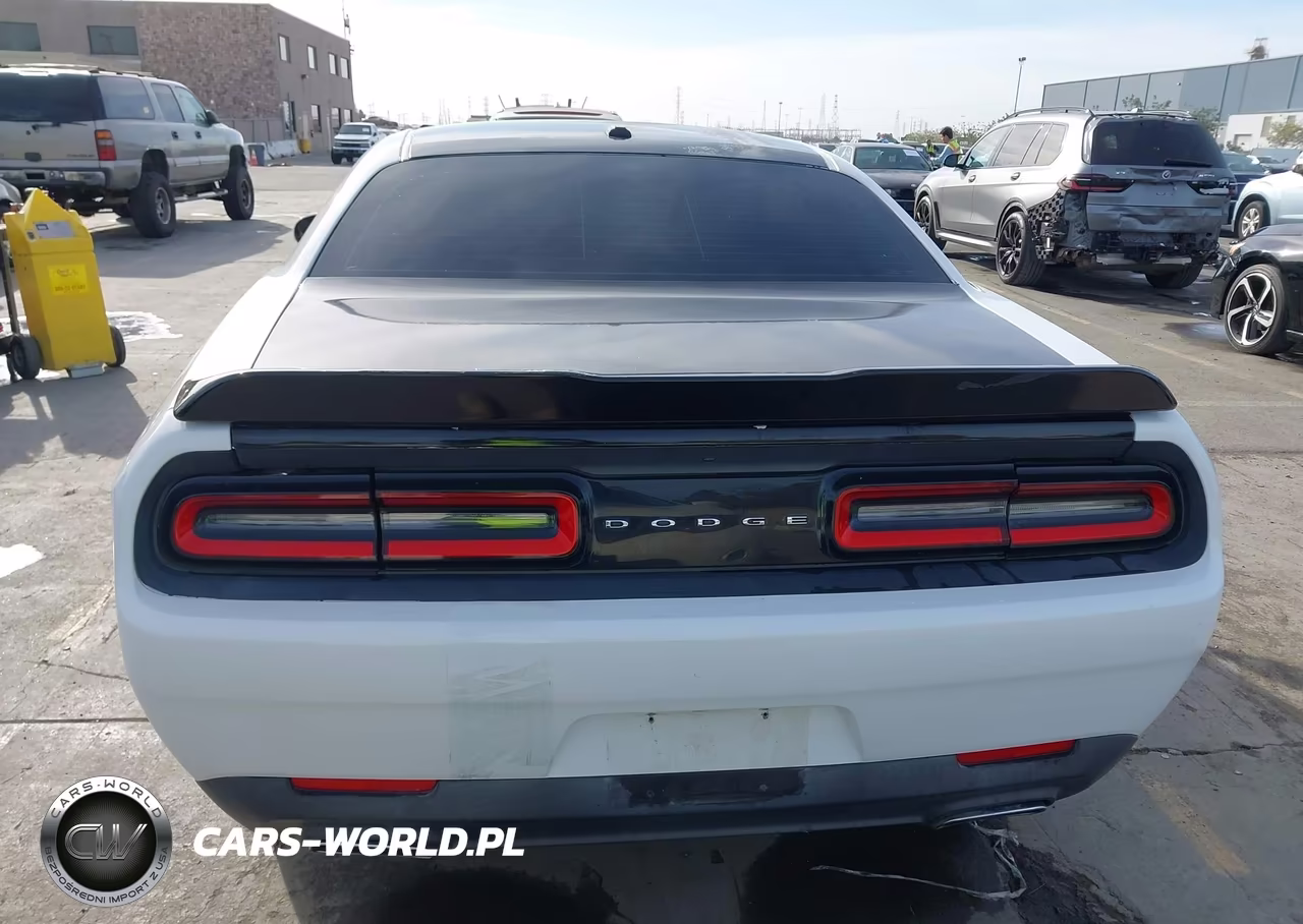 2015 Dodge Challenger Sxt VIN:2C3CDZAG6FH912190 - 16
