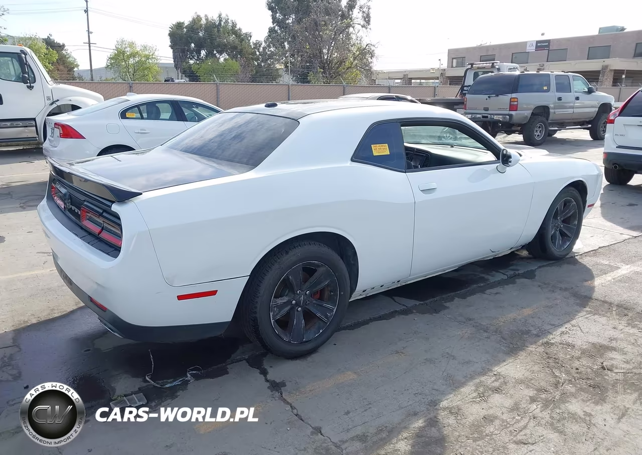2015 Dodge Challenger Sxt VIN:2C3CDZAG6FH912190 - 4