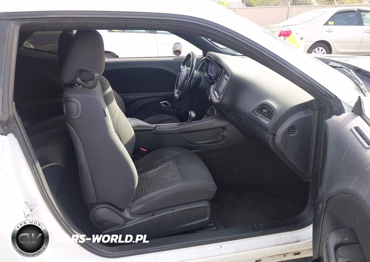 2015 Dodge Challenger Sxt VIN:2C3CDZAG6FH912190 - 5