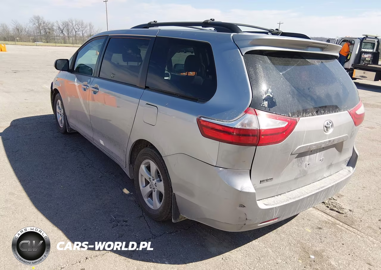 2017 Toyota Sienna Le 8 Passenger VIN:5TDKZ3DCXHS895249 - 3