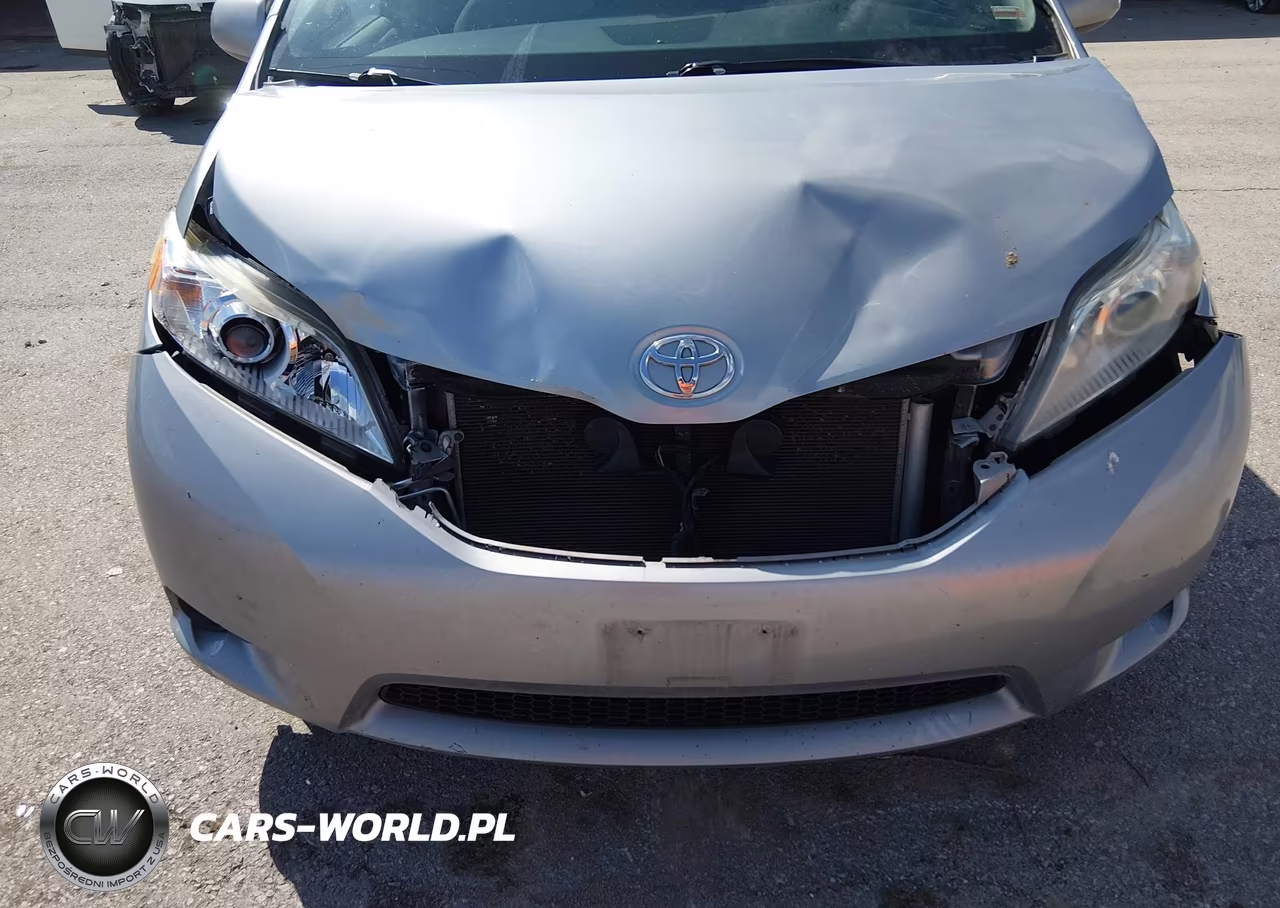 2017 Toyota Sienna Le 8 Passenger VIN:5TDKZ3DCXHS895249 - 6