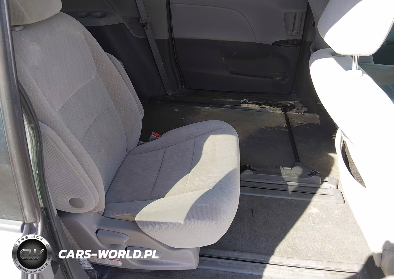 2017 Toyota Sienna Le 8 Passenger VIN:5TDKZ3DCXHS895249 - 8