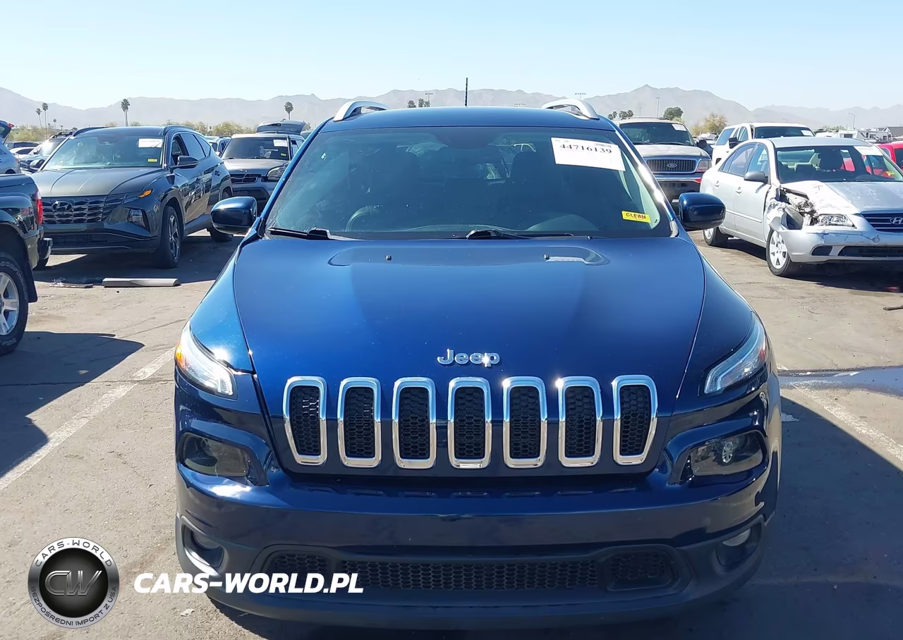 2018 Jeep Cherokee Latitude Plus 4X4 VIN:1C4PJMLX0JD548246 - 12