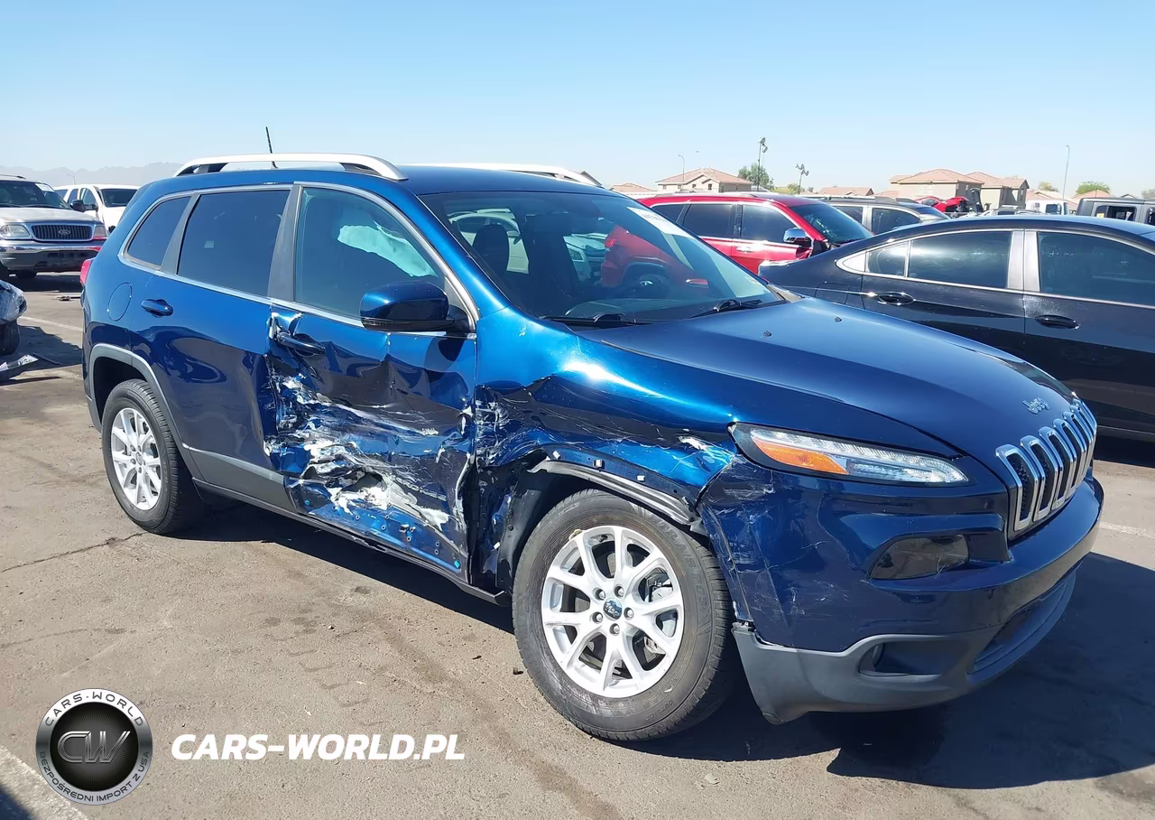 2018 Jeep Cherokee Latitude Plus 4X4 VIN:1C4PJMLX0JD548246 - 6