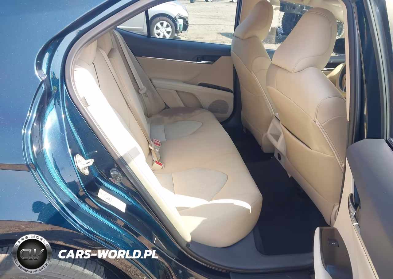 2019 Toyota Camry Le VIN:4T1B11HK2KU703737 - 8