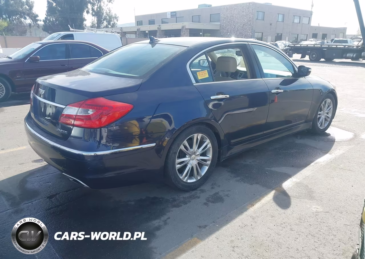 2012 Hyundai Genesis 3.8 VIN:KMHGC4DD9CU167184 - 4