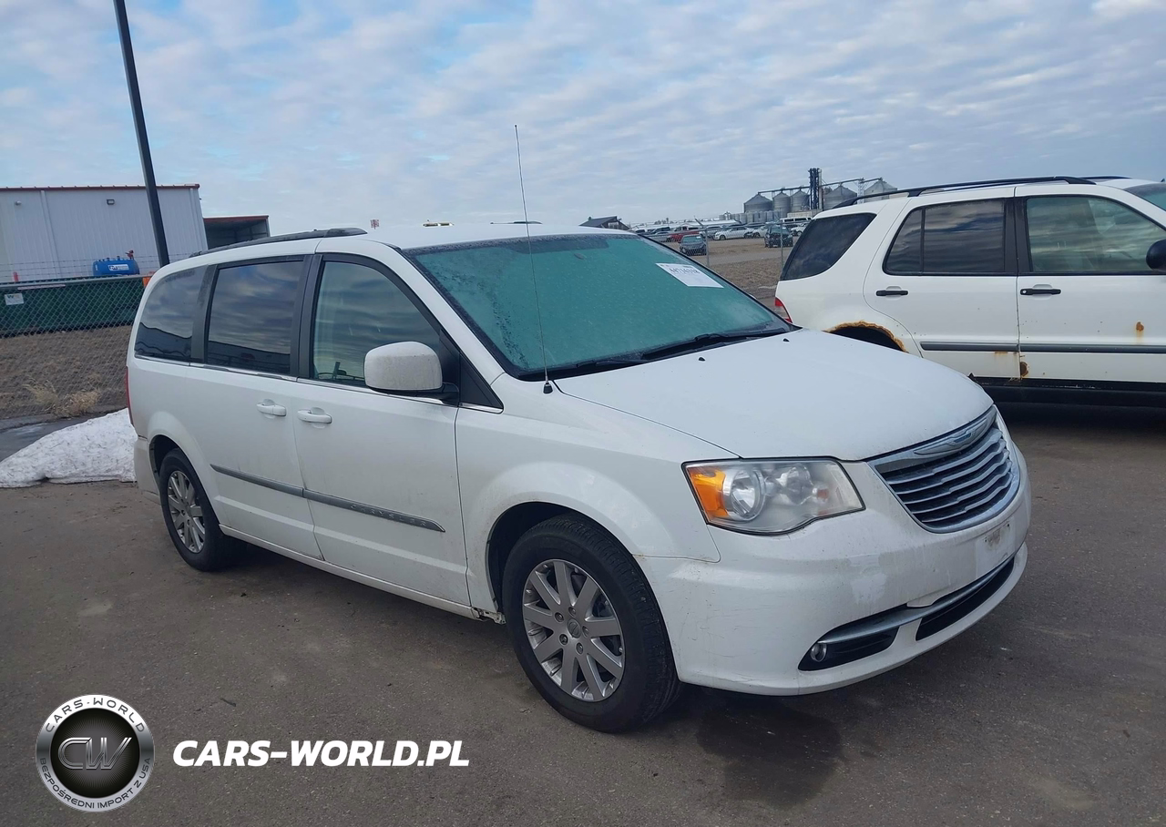 2016 Chrysler Town & Country Touring