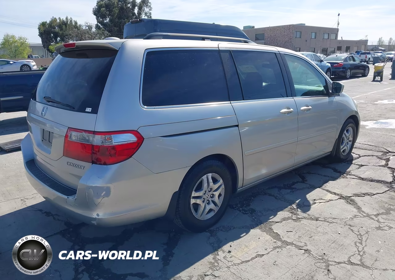 2005 Honda Odyssey Ex-L VIN:5FNRL38755B095617 - 4