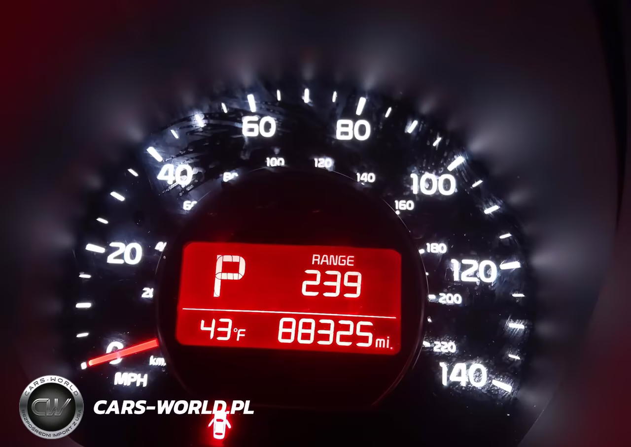 2018 Kia Soul VIN:KNDJN2A27J7562018 - 16