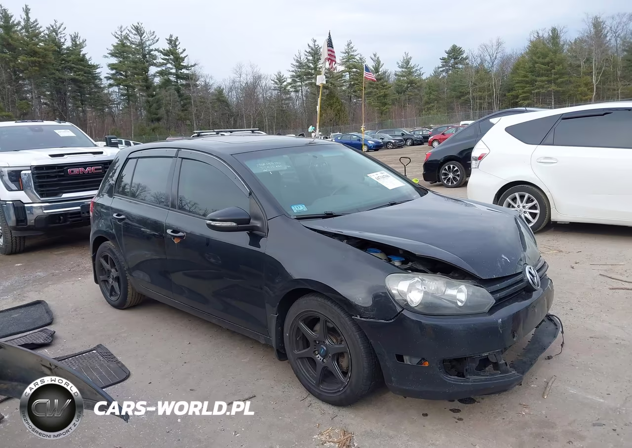 2010 Volkswagen Golf 4-Door
