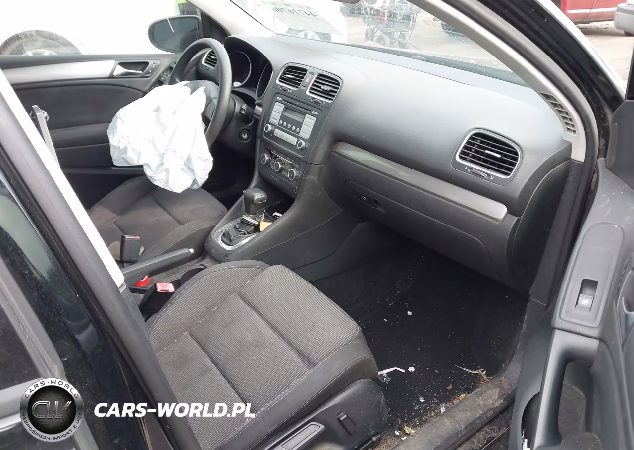 2010 Volkswagen Golf 4-Door VIN:WVWDB7AJ6AW414975 - 5