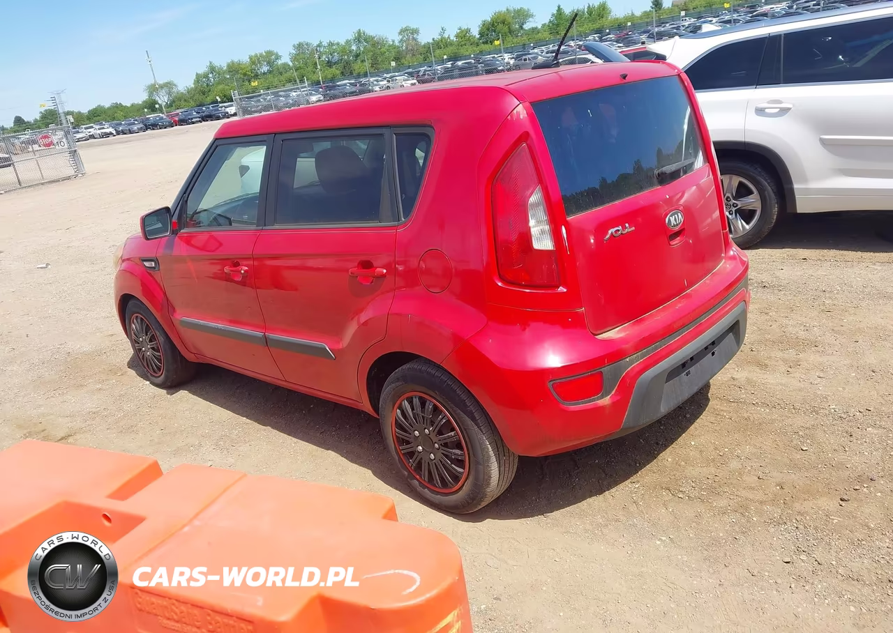 2013 Kia Soul VIN:KNDJT2A59D7570870 - 3