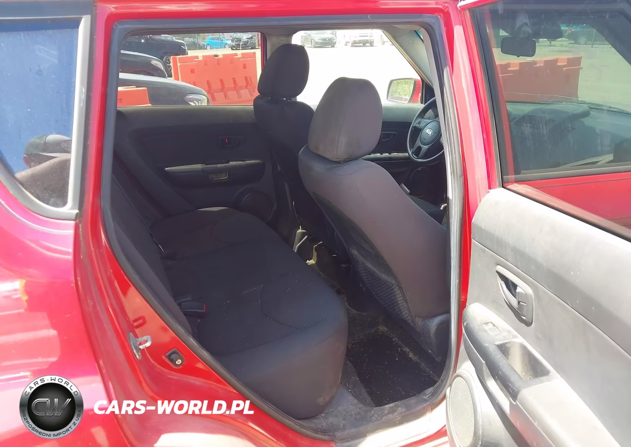 2013 Kia Soul VIN:KNDJT2A59D7570870 - 8