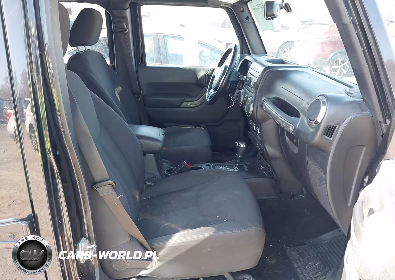 2017 Jeep Wrangler Unlimited Sport 4X4 VIN:1C4BJWDG6HL515756 - 5