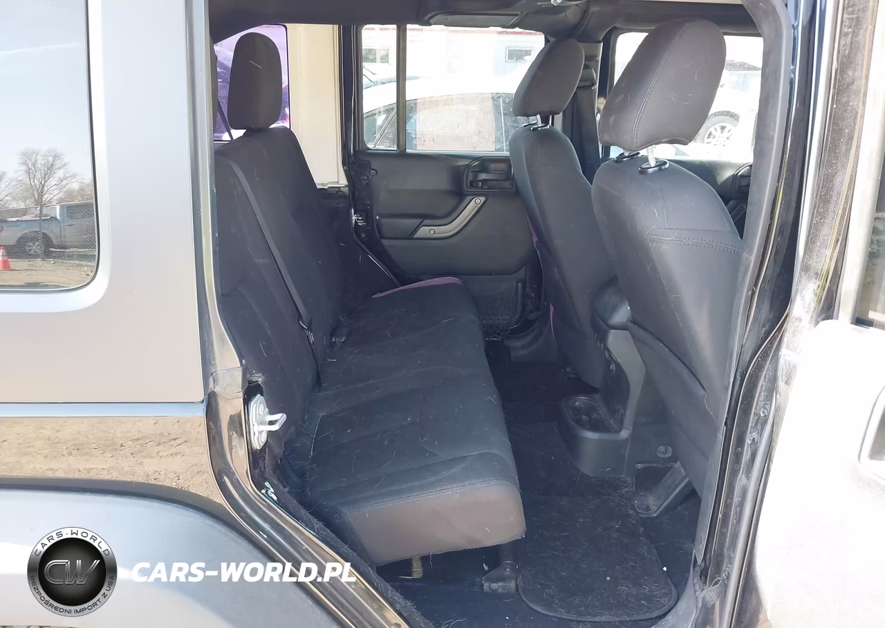 2017 Jeep Wrangler Unlimited Sport 4X4 VIN:1C4BJWDG6HL515756 - 8