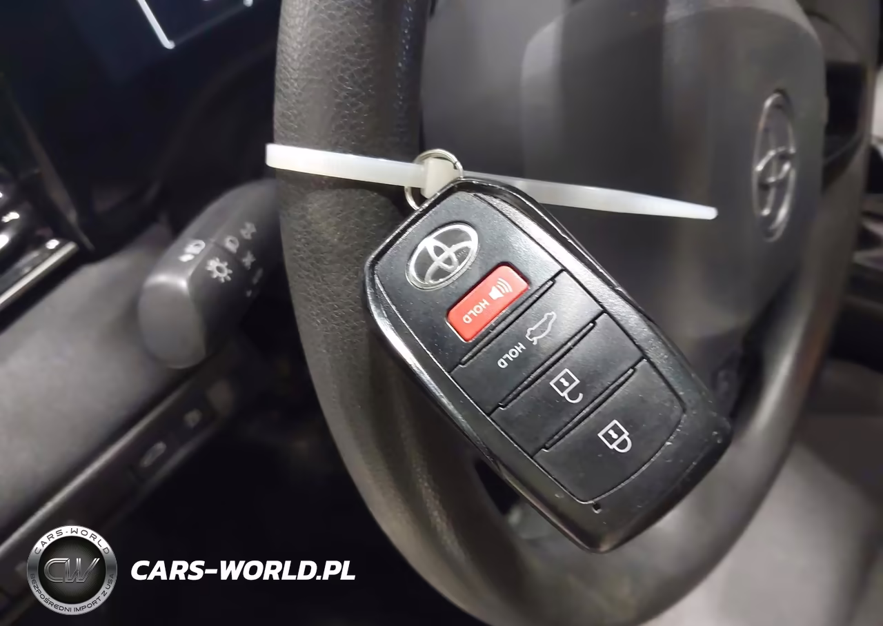 2025 Toyota Camry Le VIN:4T1DAACK0SU000475 - 11