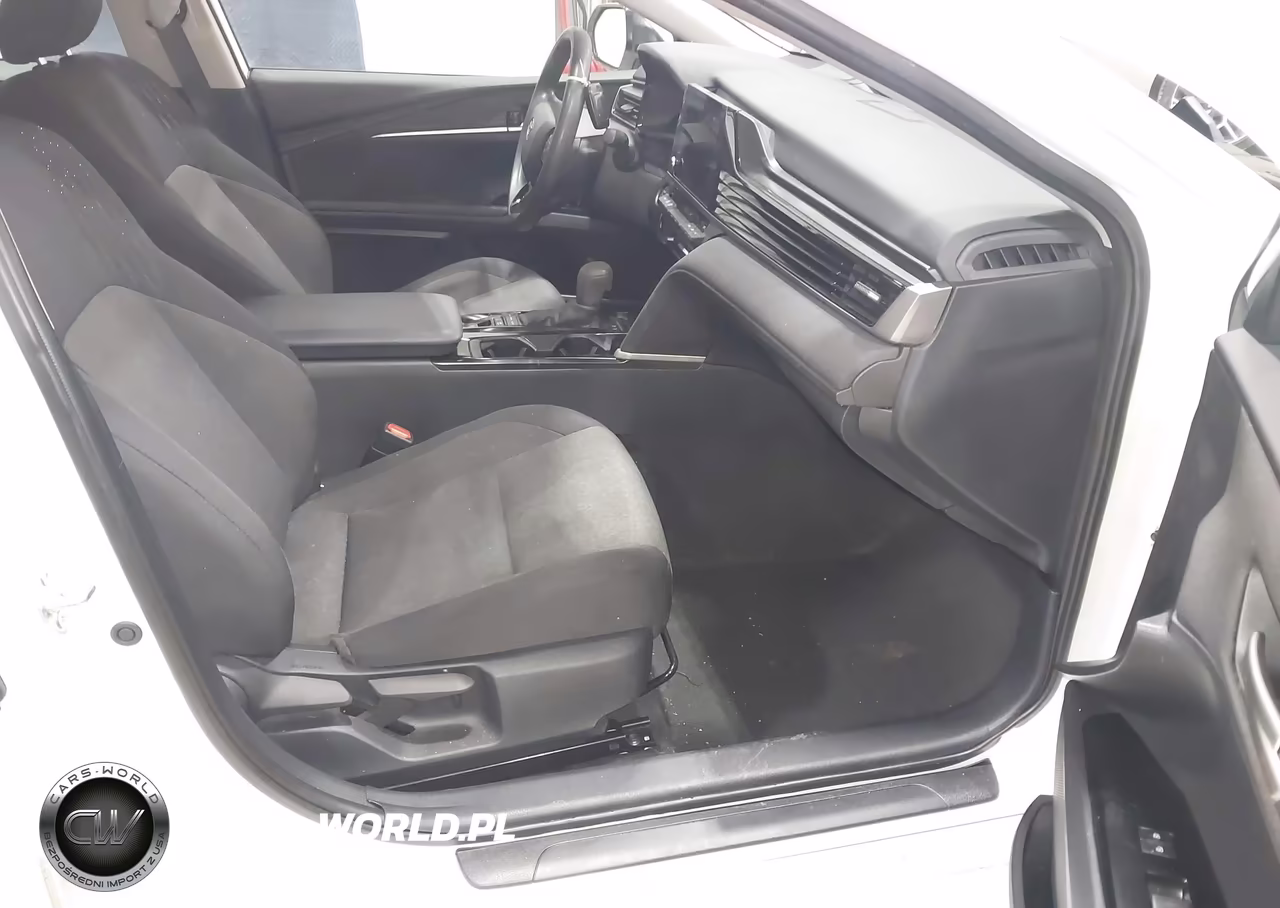 2025 Toyota Camry Le VIN:4T1DAACK0SU000475 - 5