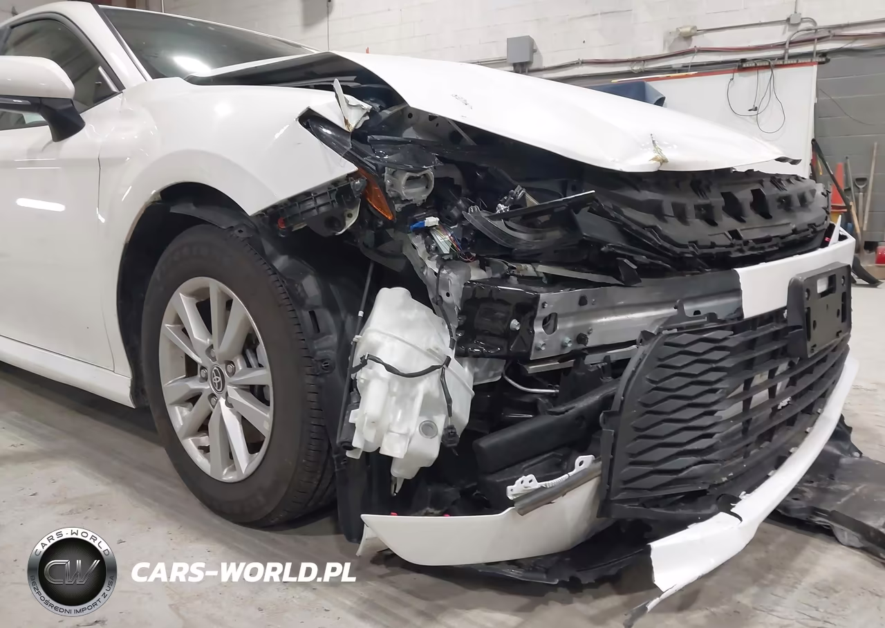 2025 Toyota Camry Le VIN:4T1DAACK0SU000475 - 6