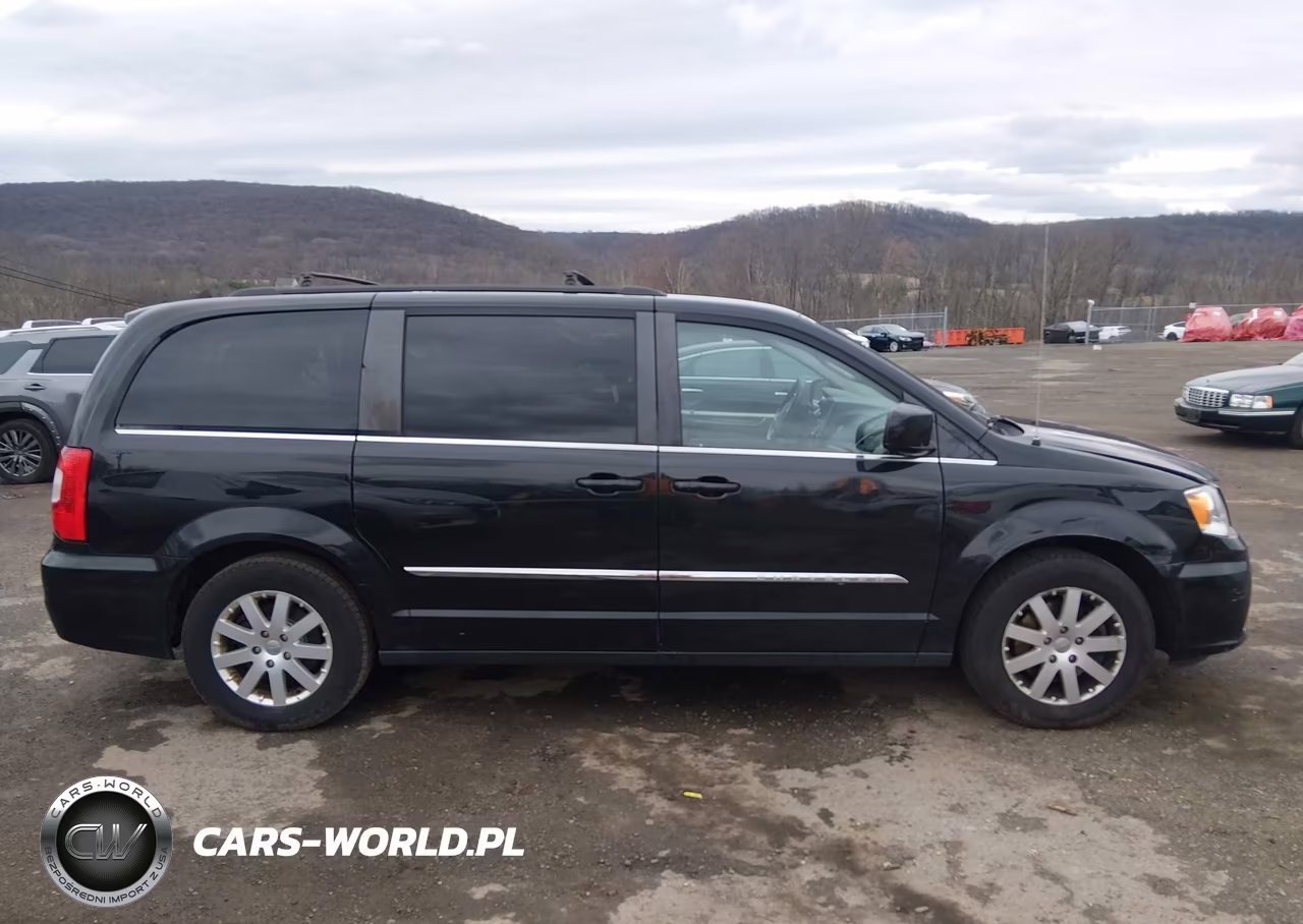 2016 Chrysler Town & Country Touring VIN:2C4RC1BG5GR293005 - 13