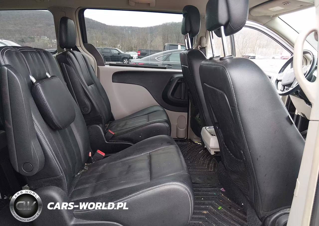 2016 Chrysler Town & Country Touring VIN:2C4RC1BG5GR293005 - 8