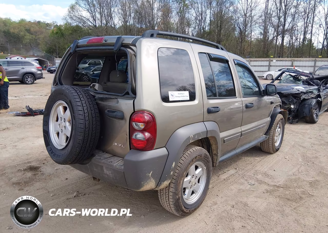 2007 Jeep Liberty Sport VIN:1J4GL48K07W553204 - 4