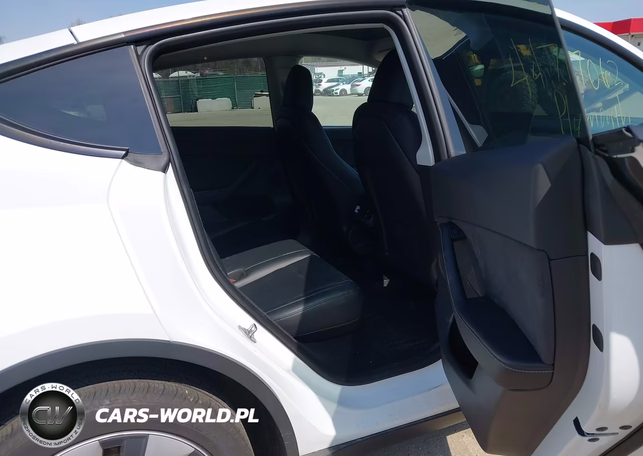 2023 Tesla Model Y Performance Dual Motor All-Wheel Drive VIN:7SAYGDEF1PA049237 - 8