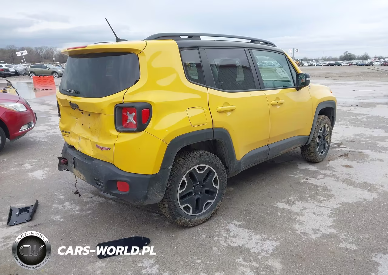 2015 Jeep Renegade Trailhawk VIN:ZACCJBCTXFPC25945 - 4