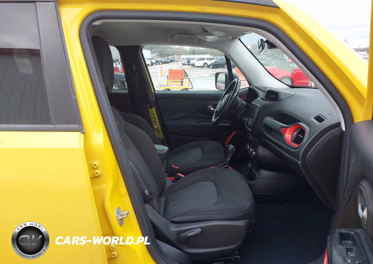 2015 Jeep Renegade Trailhawk VIN:ZACCJBCTXFPC25945 - 5