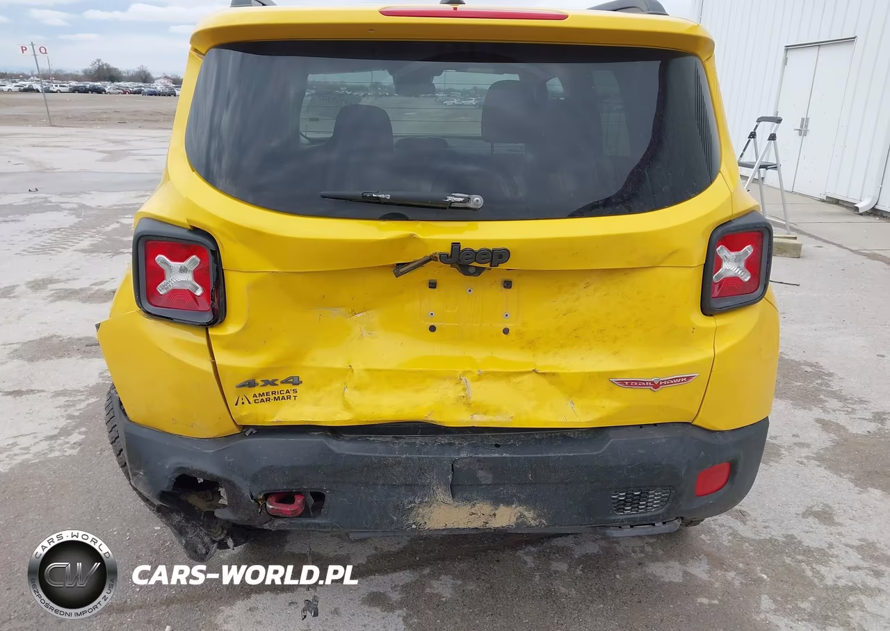 2015 Jeep Renegade Trailhawk VIN:ZACCJBCTXFPC25945 - 6