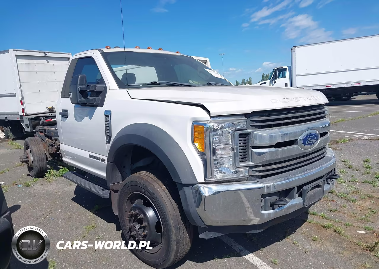 2017 Ford F-550 Chassis Xlt