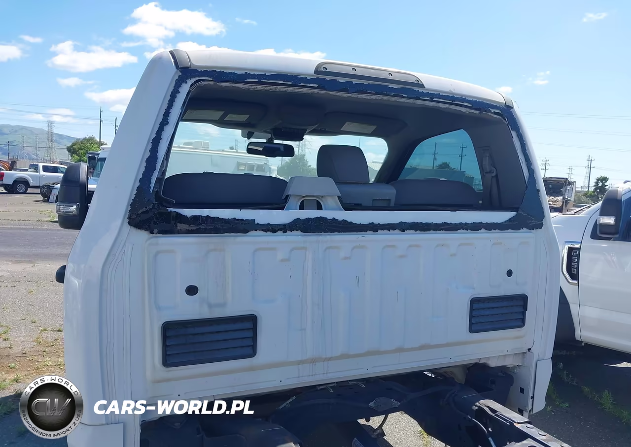 2017 Ford F-550 Chassis Xlt VIN:1FDUF5GT8HEC03063 - 14