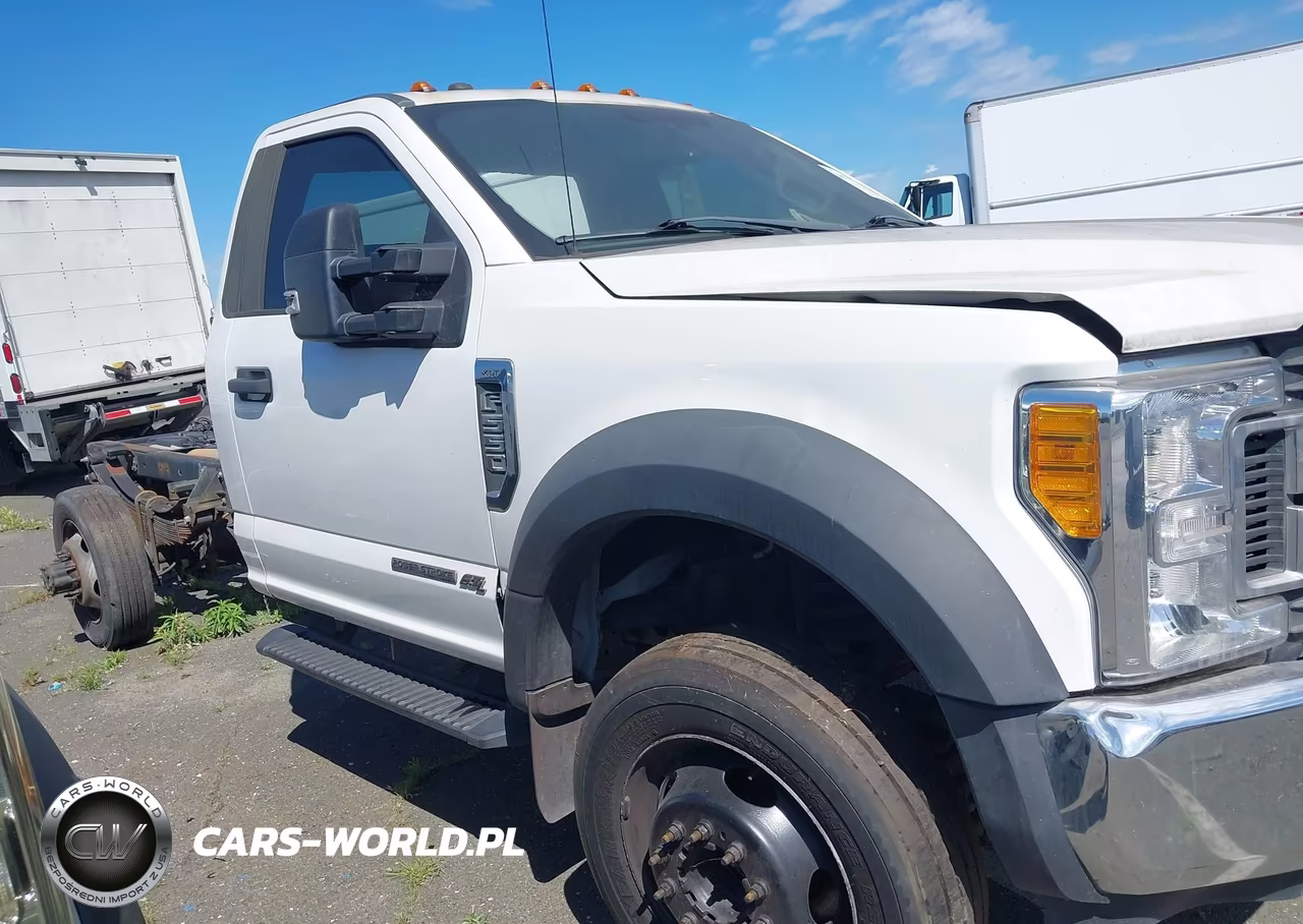 2017 Ford F-550 Chassis Xlt VIN:1FDUF5GT8HEC03063 - 16