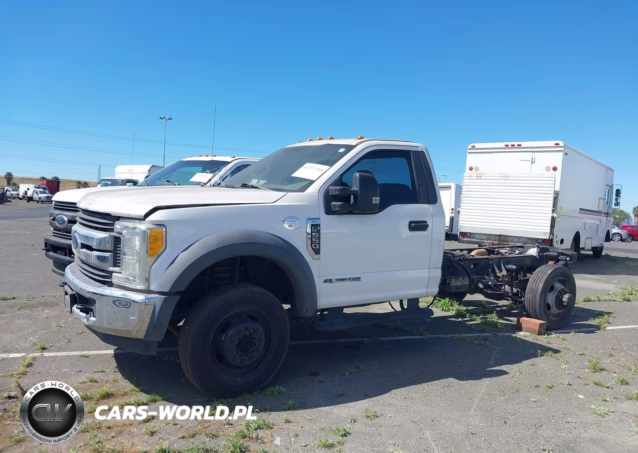 2017 Ford F-550 Chassis Xlt VIN:1FDUF5GT8HEC03063 - 17