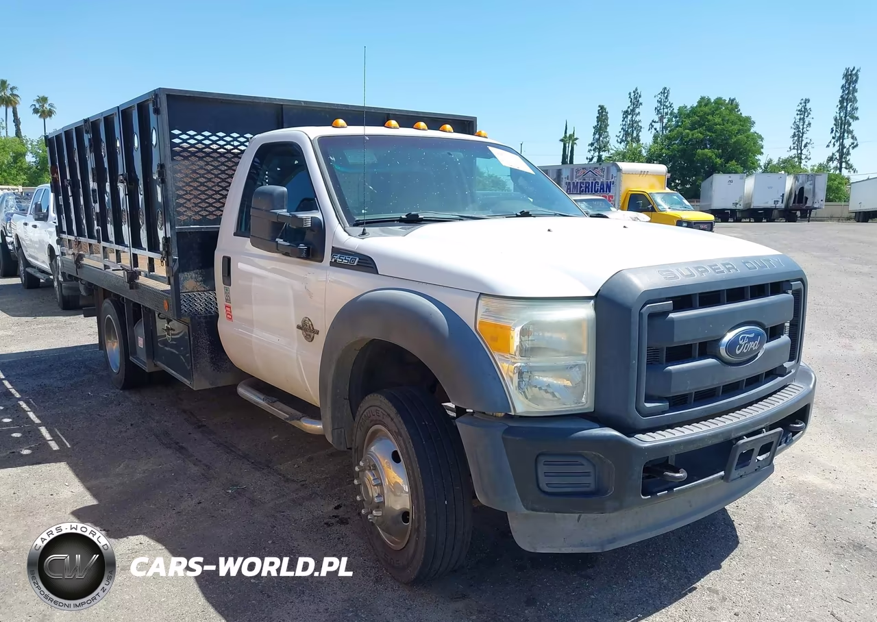 2013 Ford F-550 Chassis Xl