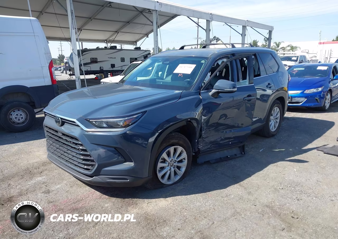 2024 Toyota Grand Highlander Xle VIN:5TDAAAA59RS015950 - 2