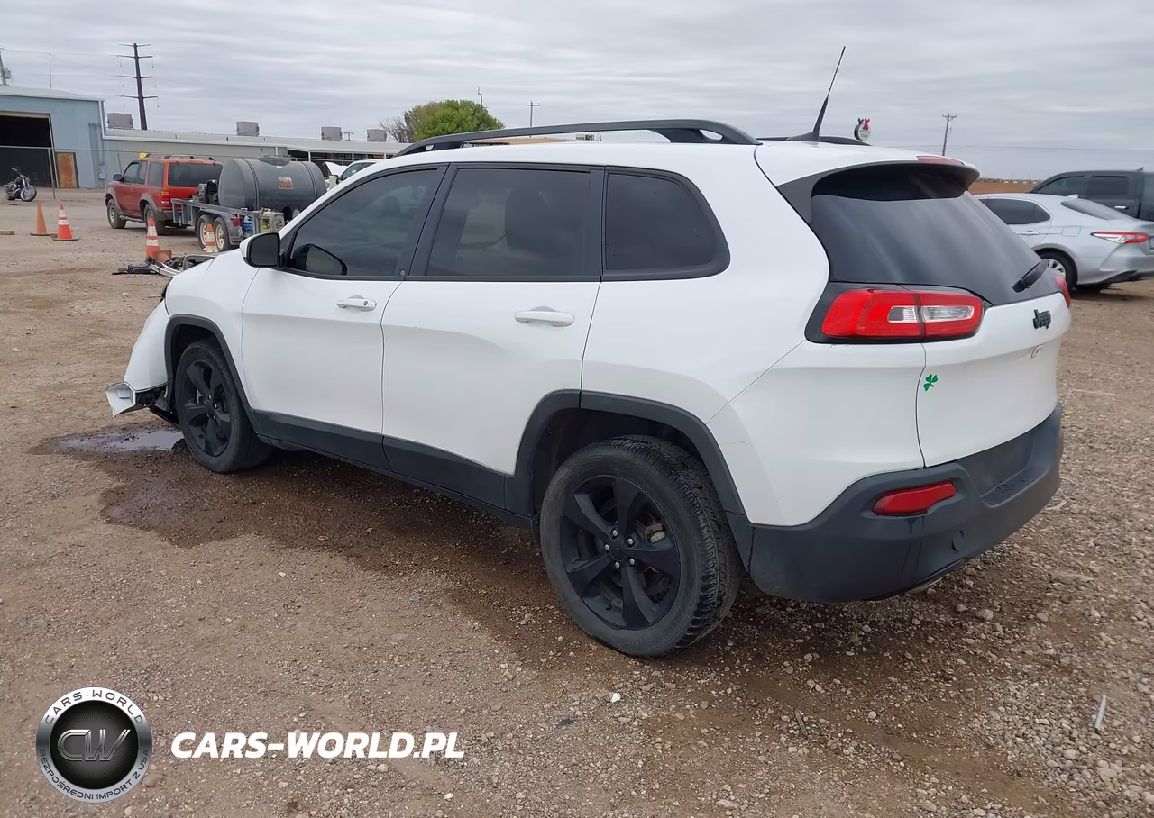 2018 Jeep Cherokee Latitude Fwd VIN:1C4PJLCB3JD542360 - 3