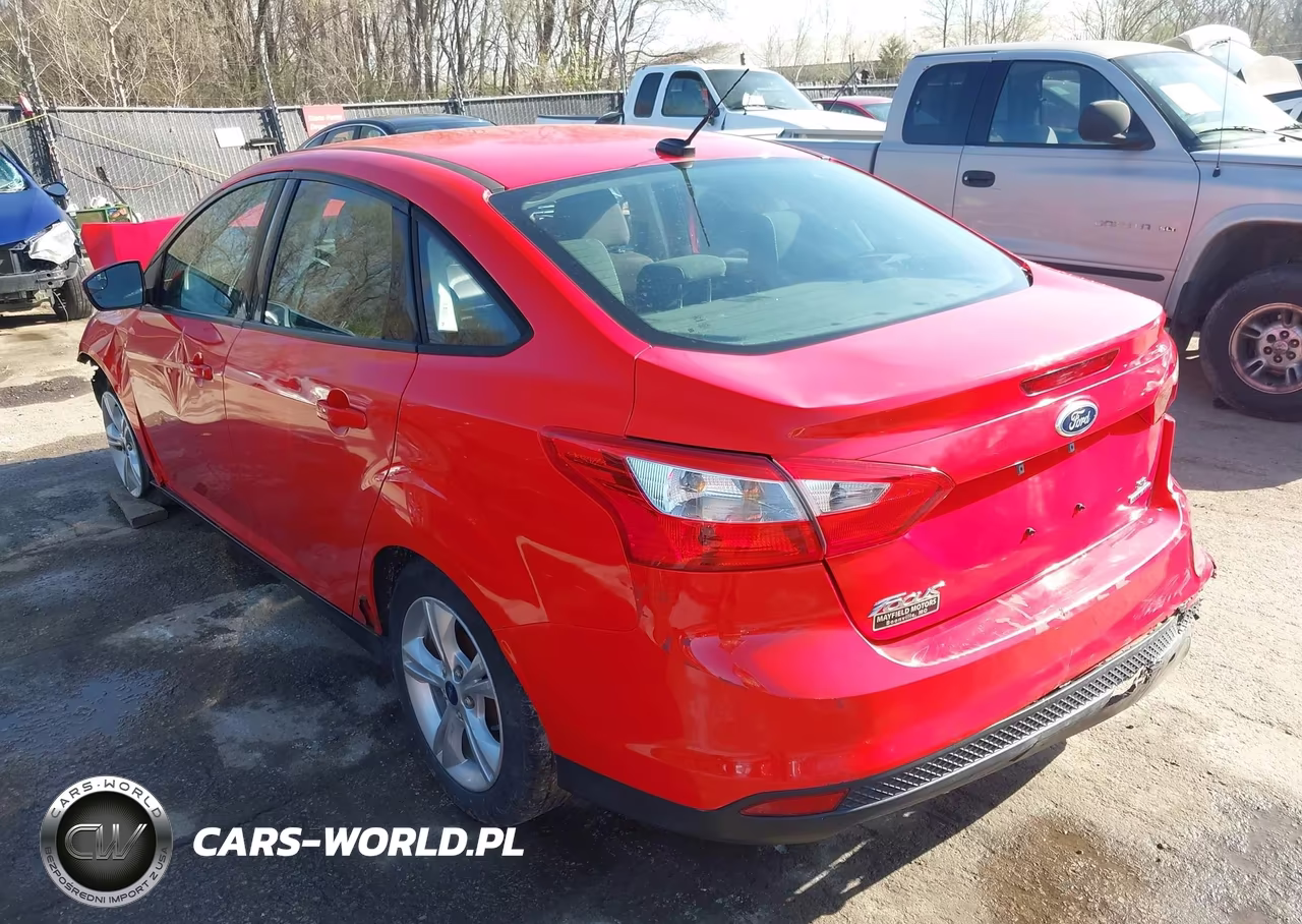 2014 Ford Focus Se VIN:1FADP3F26EL360585 - 3