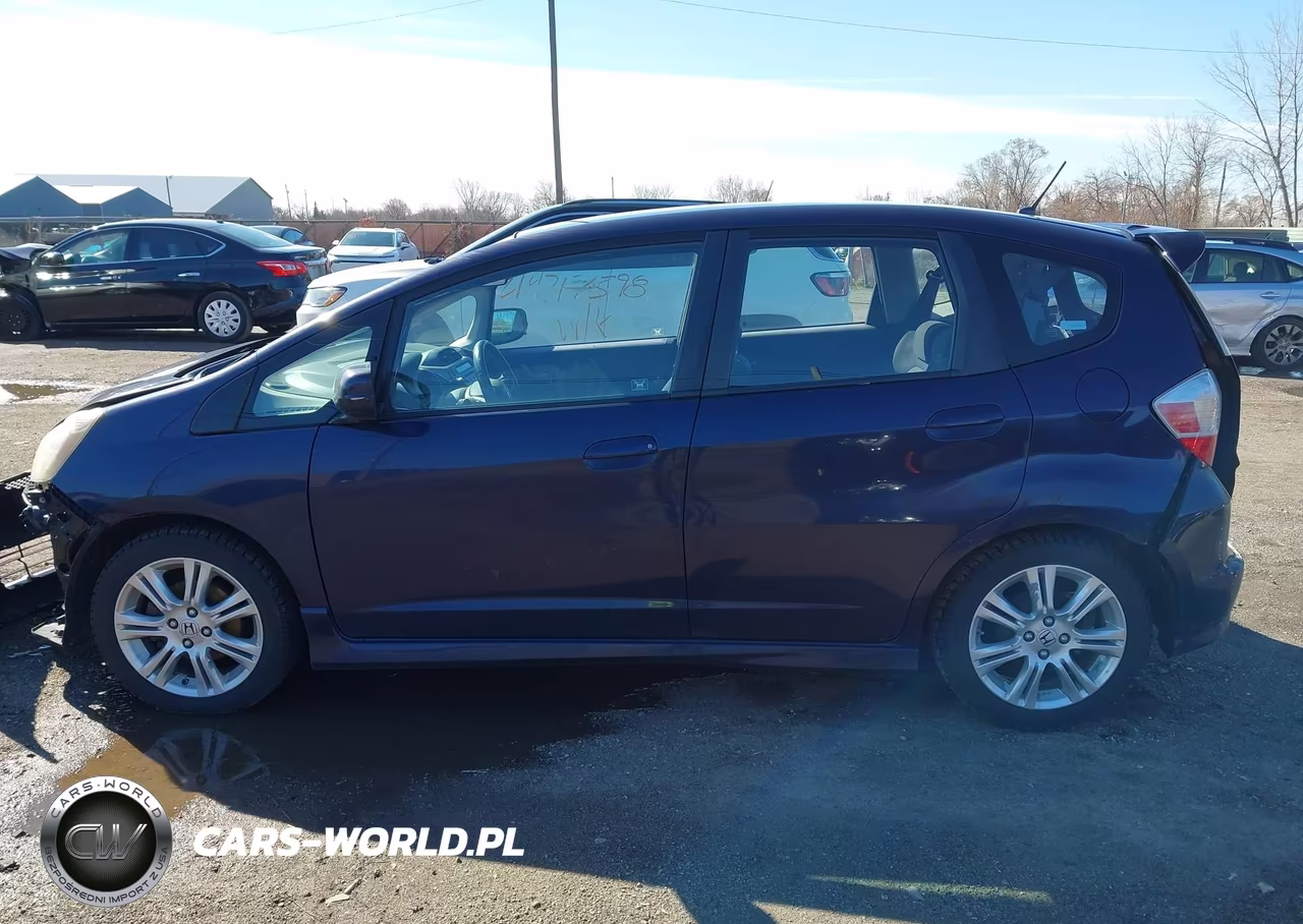 2009 Honda Fit Sport VIN:JHMGE88479S030425 - 14