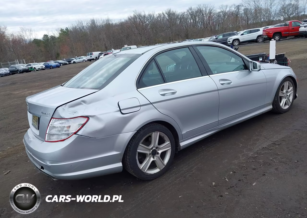 2010 Mercedes-Benz C 300 Sport 4Matic VIN:WDDGF8BB6AR131544 - 4