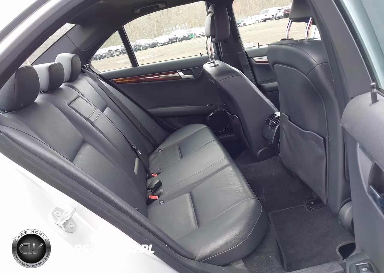 2010 Mercedes-Benz C 300 Sport 4Matic VIN:WDDGF8BB6AR131544 - 8