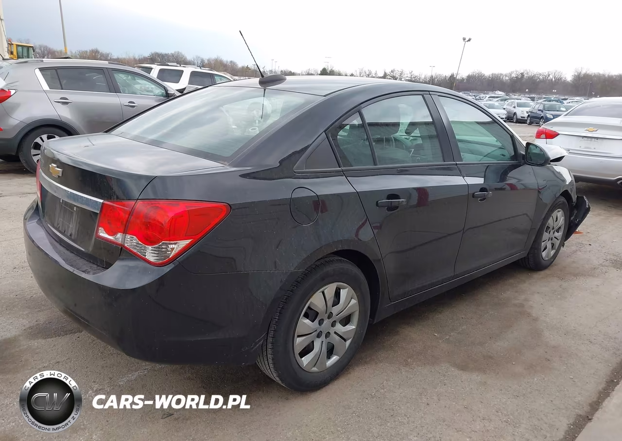 2015 Chevrolet Cruze Ls Auto VIN:1G1PA5SH8F7133920 - 4