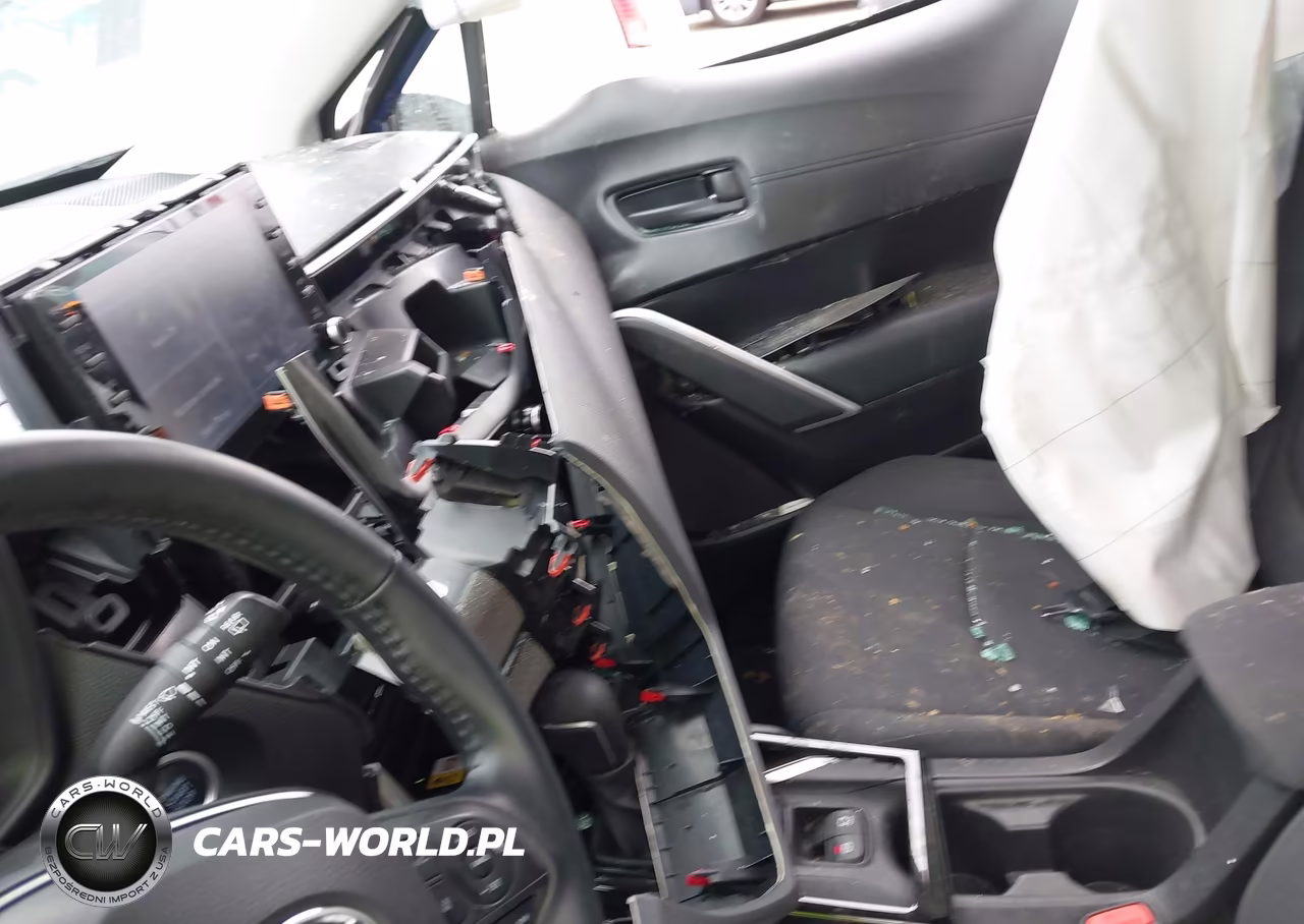 2022 Toyota Corolla Cross Le VIN:7MUCAAAG9NV018437 - 5