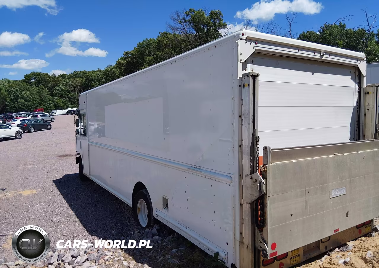 2015 Ford F-59 Commercial Stripped VIN:1F66F5KY5F0A04341 - 3